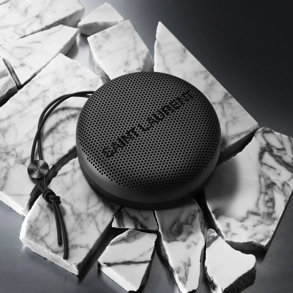 Bang & Olufsen sort une collaboration avec Yves-Saint-Laurent - www.heavybull.com