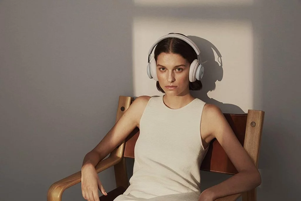 Le casque sans fil Bang & Olufsen BeoPlay H4 est à moitié prix pour le Prime Day - www.heavybull.com