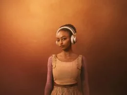 Urbanista sort le premier casque audio avec batterie illimitée - www.heavybull.com