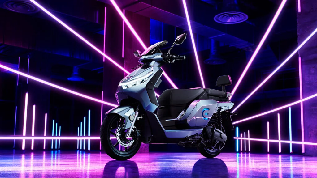Red Electric E : le scooter électrique moderne et puissant - www.heavybull.com