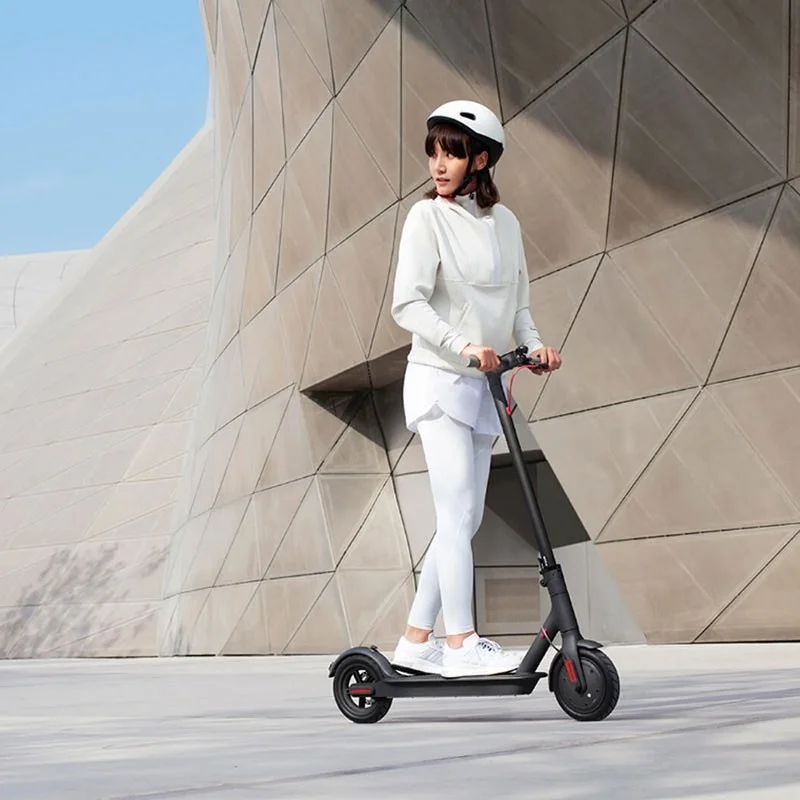 La trottinette électrique Xiaomi Scooter 1S est à un bon prix pour les soldes - www.heavybull.com