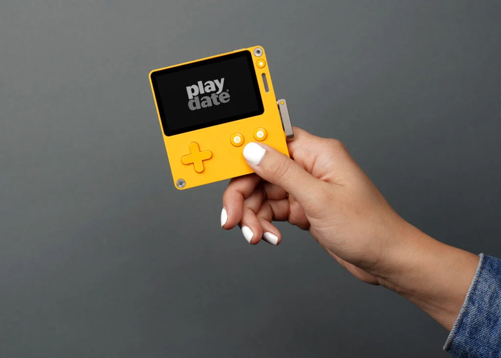 Playdate : La console rétro est bientôt en précommande - www.heavybull.com